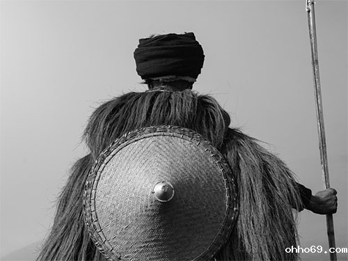 吉狄马加|写给彝人的诗歌(四):感恩大地