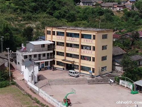 一部温暖的纪录片：《我的麻卡小学》——罗国英老师的漫漫办学路