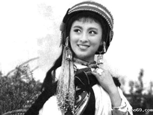 共和国少数民族艺术家传：杨丽坤