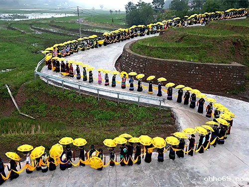 太阳的子民：云上书古续谱山地之节奏——从越西县书古镇文旅宣传主题歌曲《云山书古》谈开去